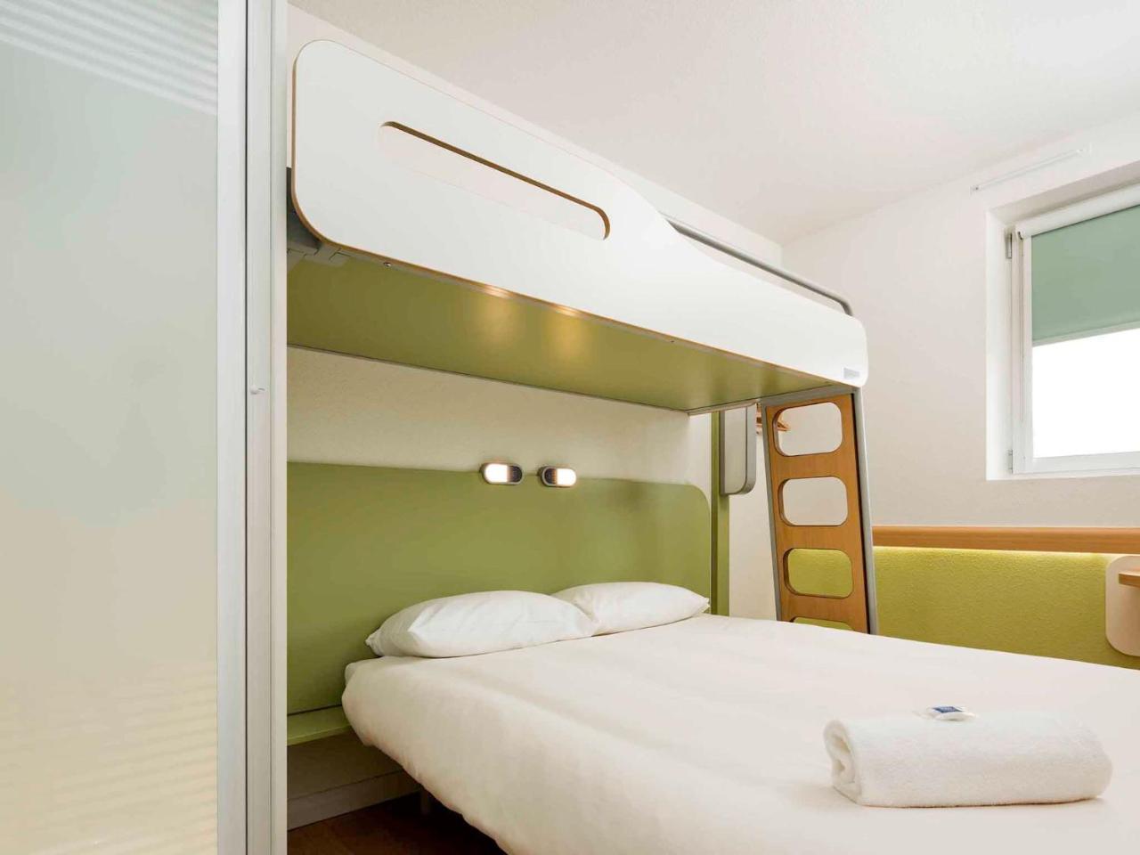 Ibis Budget London Hounslow Exterior photo
